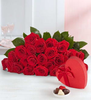 Two Dozen Romantic Red Roses Flower Bouquet