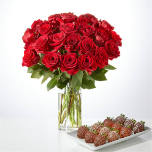 Red Rose Bouquet and Berry Bundle Flower Bouquet