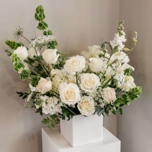 WHITE ELEGANCE VASE ARRANGEMENT