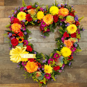 Harvest Rainbow Heart-shaped Wreath Flower Arrangement Harvest Rainbow Heart-shaped Wreath Flower Bouquet