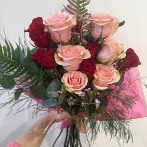 Fancy Pink and Red Wrapped Roses Flower Arrangement Fancy Pink and Red Wrapped Roses Flower Bouquet