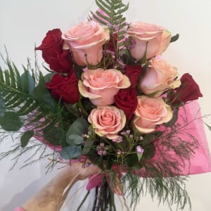 Fancy Pink and Red Wrapped Roses Flower Arrangement Fancy Pink and Red Wrapped Roses Flower Bouquet