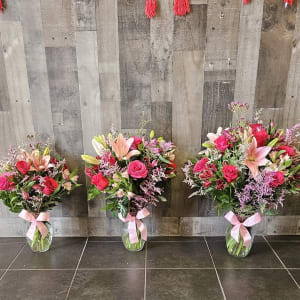 Romantic Mix Arrangement in Vase