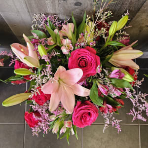 Romantic Mix Arrangement in Vase