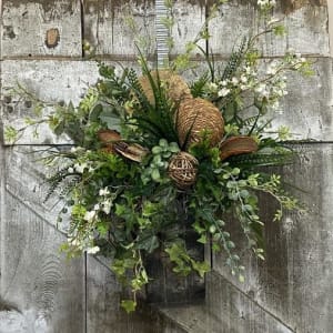 Weathered Welcome Metal & Silk (Artificial) Floral Wall Hangers Flower Bouquet