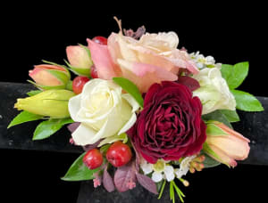 MODERN WRIST CORSAGE Flower Bouquet