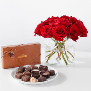 Cupid's Embrace Red Rose Bouquet Flower Arrangement Cupid's Embrace Red Rose Bouquet Flower Bouquet