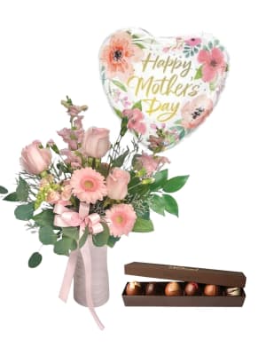 Blushing Beauty Flower Bouquet