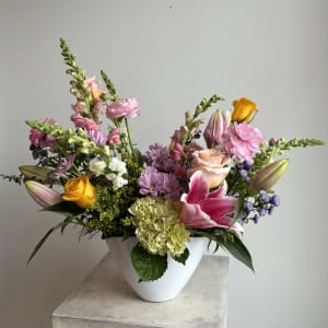 Designer’s Choice Garden Style Arrangement Flower Bouquet