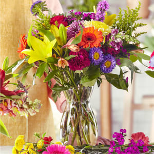 Bold & Bright – A Florist Original Flower Bouquet