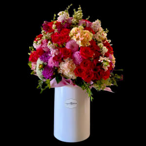 VIBERANT LOVE Flower Bouquet