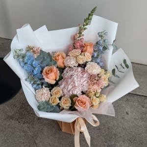 PRETTY BLOSSOM BOUQUET Flower Bouquet