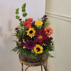 SUNLIT EMBER BASKET - A FLORIST ORIGINAL Flower Arrangement SUNLIT EMBER BASKET - A FLORIST ORIGINAL Flower Bouquet