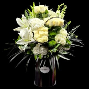 WHITE BEAUTY Flower Bouquet