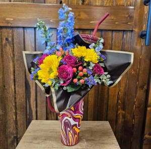 Swig 40oz School Spirit Mugsy Flower Bouquet