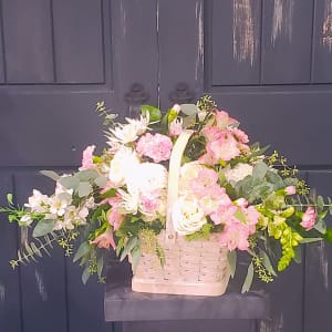 Pretty Pink Posey Basket Flower Arrangement Pretty Pink Posey Basket Flower Bouquet