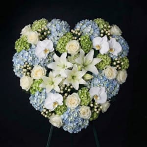 Solid Heart Flower Bouquet