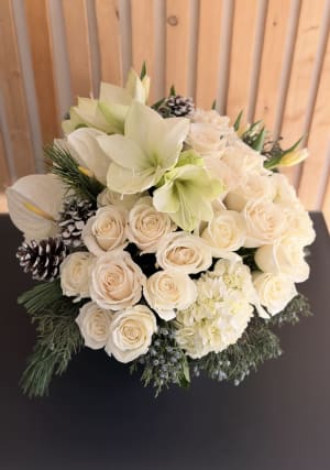 White holiday wonderland Flower Bouquet