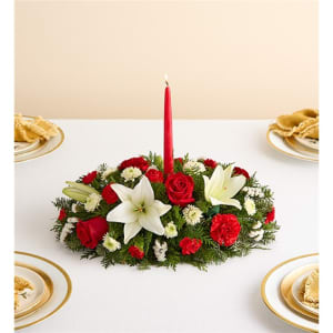 Traditional Christmas Centerpiece