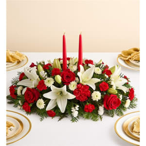 Traditional Christmas Centerpiece