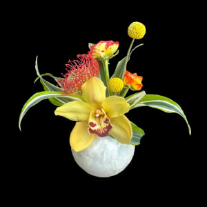 Capiz Shell Design Flower Bouquet