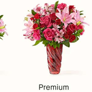 Berry in Love Bouquet 2026