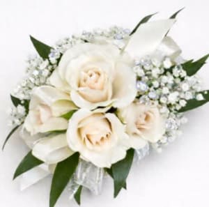 White Classic Corsage Sandra 224