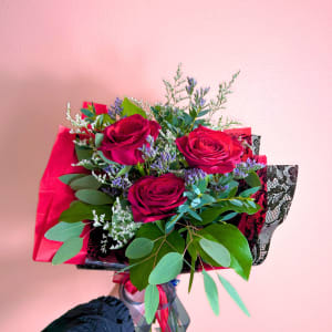 Three wrapped roses and Jewelry package