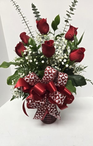 6 Roses Deluxe Flower Bouquet