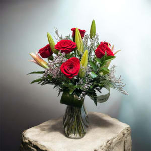 ROSES & LILIES Flower Bouquet