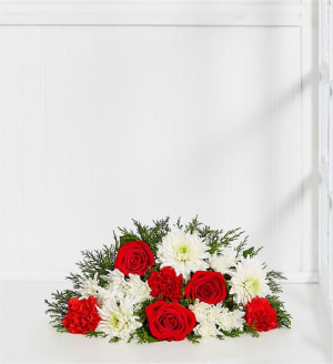 HOLIDAY CELEBRATIONS WRAPPED BOUQUET Flower Bouquet