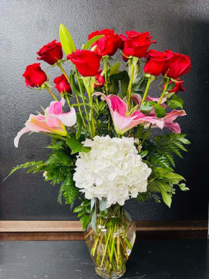 Valentine's Roses One Dozen Flower Bouquet