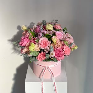 MODERN FLOWER BOX Flower Bouquet