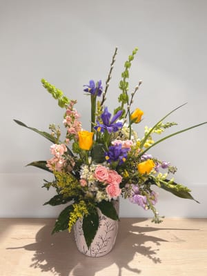 Modern Spring Flower Bouquet
