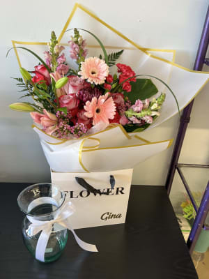 Power Bloom Flower Bouquet