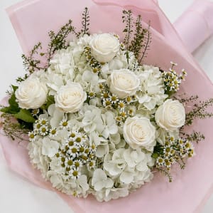 Hydrangeas & Roses Bouquet (No Vase) Flower Bouquet