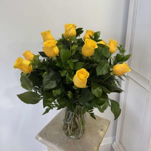 Dozen Yellow Roses Arranged