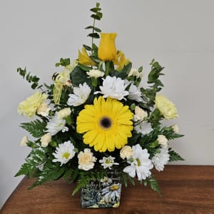 BEE-AUTIFUL DAY BOUQUET Flower Bouquet