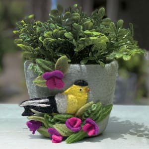 Sweet Pea Goldfinch Flower Bouquet