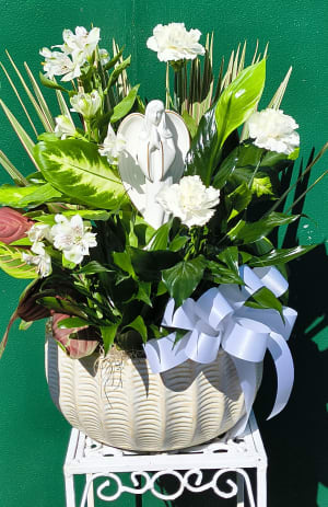 Large Dish Garden With Keepsake Flower Bouquet