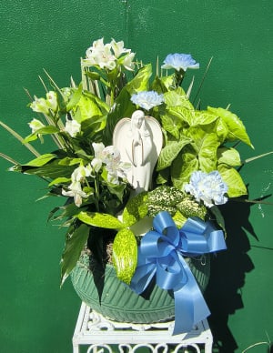 Blue And White Large Dish Garden With Keepsake Flower Bouquet