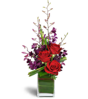 Elegant Vibrance™ Flower Bouquet
