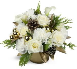 Golden Holiday™ Flower Bouquet