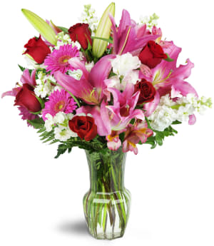 Blushing Heart Bouquet™ Flower Bouquet