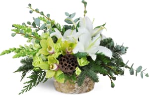 Modern Holiday Display™ Flower Bouquet