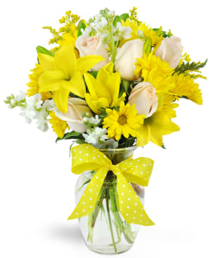 Smile a Mile Daisy Vase™ Flower Bouquet