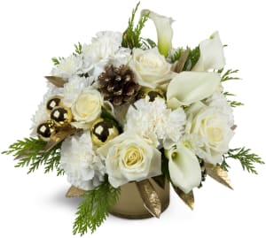 Golden Holiday™ Flower Bouquet