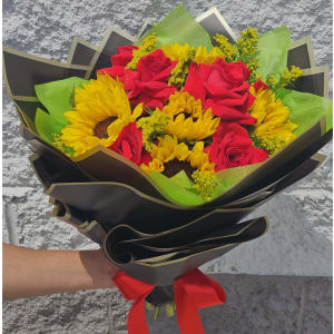 Midnight Radiance Flower Bouquet