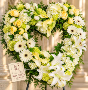 Mono-chroma Ivory Heart Wreath Flower Bouquet