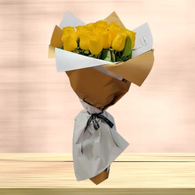 YELLOW ORANGE BOUQUET WITH ANY WRAPING PAPER Flower Delivery Las Vegas NV -  Vegas Rose Flowers